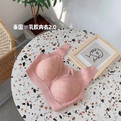 泰國(guó)乳膠內(nèi)衣聚攏蕾絲乳膠少女文胸一片無(wú)痕式高彈面料聚攏水滴杯